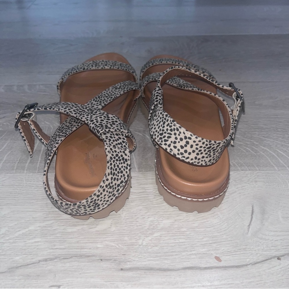 Womens Spotted Strappy Sandals - Leopard Print - Picture 4 of 5